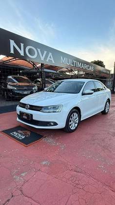 VOLKSWAGEN JETTA 2.0 COMFORTLINE FLEX 4P MANUAL
